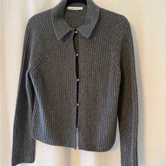 Abercrombie & Fitch Sweaters - Abercrombie & Fitch Gray Ribbed Cardigan